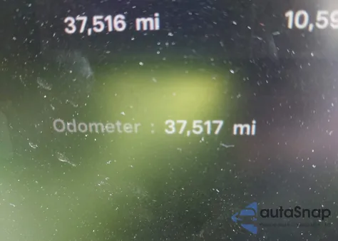 2023 Tesla Model S Plaid Tri Motor All-Wheel Drive z USA, uszkodzony, nr VIN 5YJSA1E69PF519391